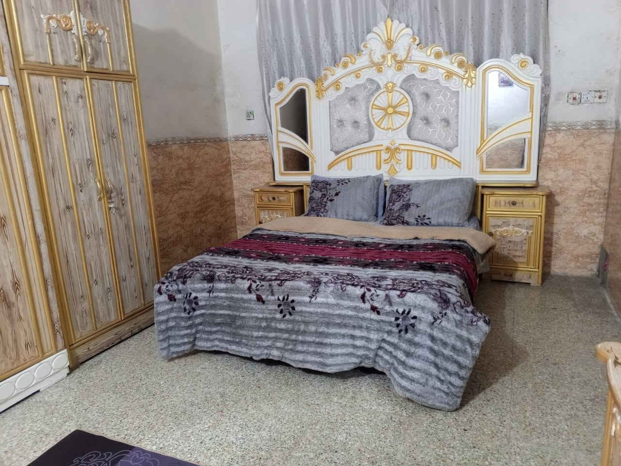 السلام عليكم غرفه نوم جديده السعر 700 بيها مجال***********
