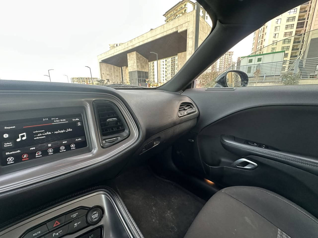 السلام عليكم
دوج جالنجرGt
 ٢٠٢٣
ماشيه ١٧ الف (بعده بريحه  شركه
السياره كلين 
من اجت دريت بيه حادث امامي ٣ قطع
سعره 175 قفل  
مكانه حي جهاد 

‭00 964 773 163 4492‬
