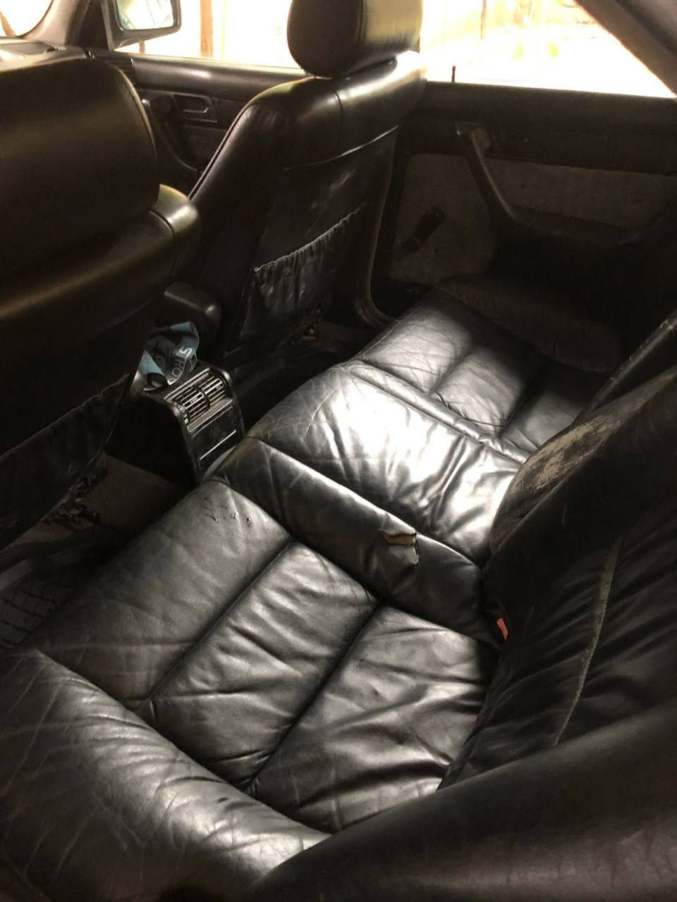 سلام عليكم بي ام موديل 90 حجم  525 مكينه فل كير اوتو سياره بدون صبغ ولا خياس وضع شركه كشنات جلد هيتر تبريد تدفئه شرط كهربائيات شغاله كابون بانزين شرط التحويل  الشراي يتصل 
***********
