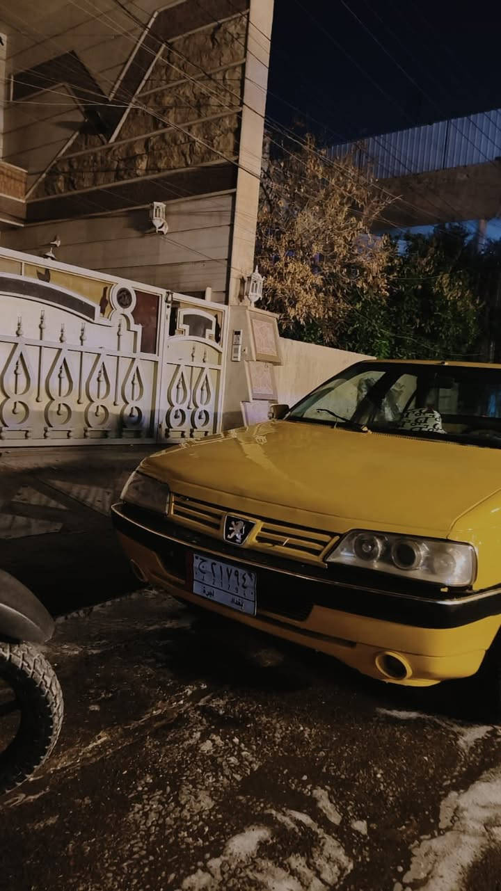 السلام عليكم بيجو موديل 2010 بس مصبوغه عام سياره نضيفه 20 وبيها مجال مكانها بغداد او خاص أو واتساب ***********
