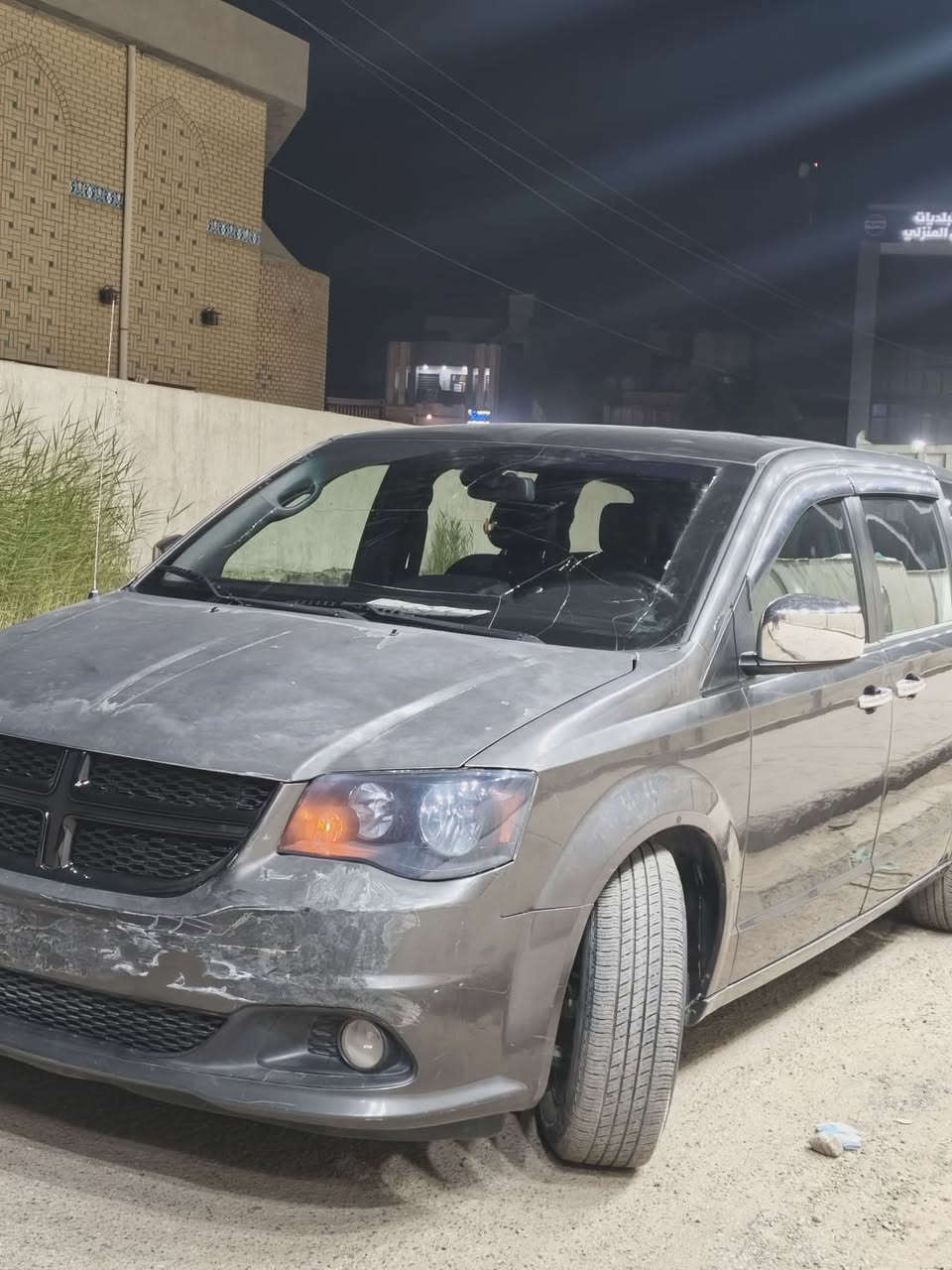 دوج كرفان ٢٠١٩ جيتي وموصفات الجيتي معروفه حادثها جاملغ وبنيد وداخل العراق بيها قبق جنطه مبدل بدون دوخل وسونار كدامك والسياره كير مكينه خير من الله التفيده يتصل *********** وسعر سياره ١٤٠ ويها مجال  وشوف سونارها يله تخابر وترهم مراوس بسياره كوريه او ياباني عنوان بغداد بلديات ☝🏻
