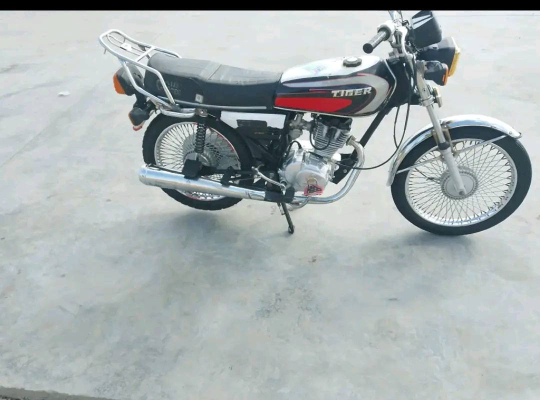 تايكر 22 شلعه ومعدل للبيع سعر 450 الرقم*********** المكان ديالى كنعان
