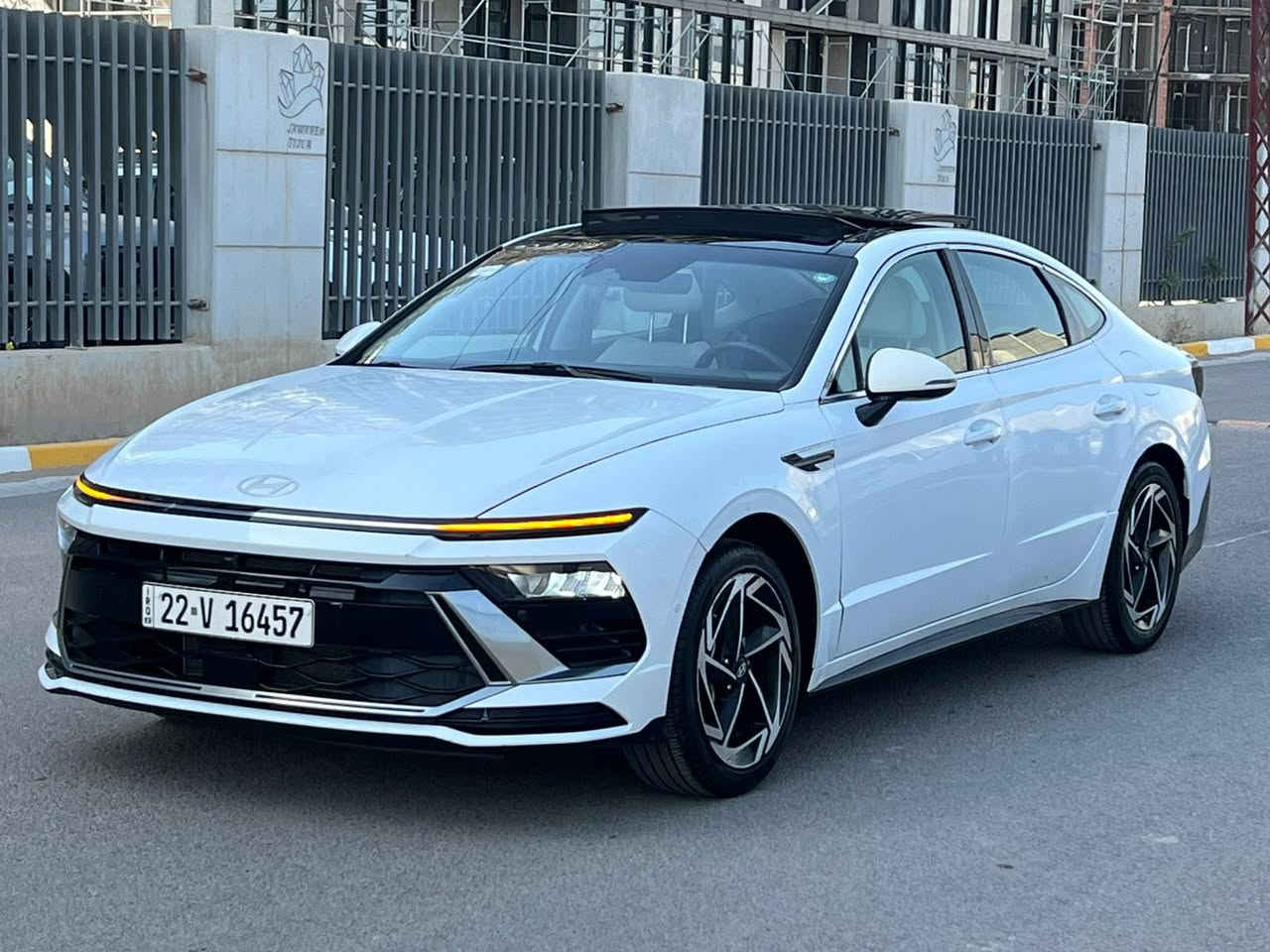 السلام عليكم
لبيع سوناتا 2024 وارد امريكي 
فول موصفات 
بانوراما 
ردار امامي 
رادار جانبي 
فول تحكم 
شفتات ستيران 
كراسي كهرباء 
كشنات حار 
تشغيل عن بعد 
بعد موصفات هواي 
حادث سياره موضاح بلصور تبدل جاملغ امامي باب سايق صبغ باب الخلفي جاملغ الخلفي بدون يرباك بدون شاصي ولغد مكفول 
سياره جاهزه الاخير بدون اي نقص 
ماشيه سياره 27 كليو 
رقم اربيل باسمي تحويل مباشر 
مكان سياره بغداد 
سعر الاستفسار فقط نتصل وساب 
***********
