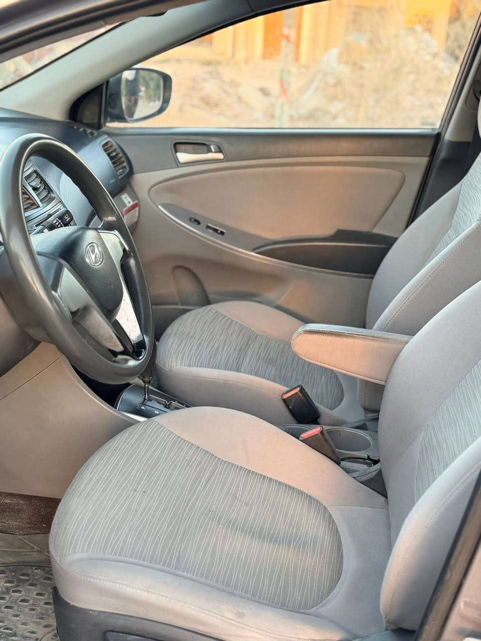 السلام عليكم
اكسنت 2016
وارد امريكي مكينه 1600GDiبحالة الوكاله
بدون ارباك بدون شواصي بدون دواخل فقط 3 قطع كلير بدون معجون من امريكا بقية السياره كلش نظيف كير ومكينه وحداديه وتخم تاير وتبريد كله شركه 
السعر 88 مكاني بابل
***********
