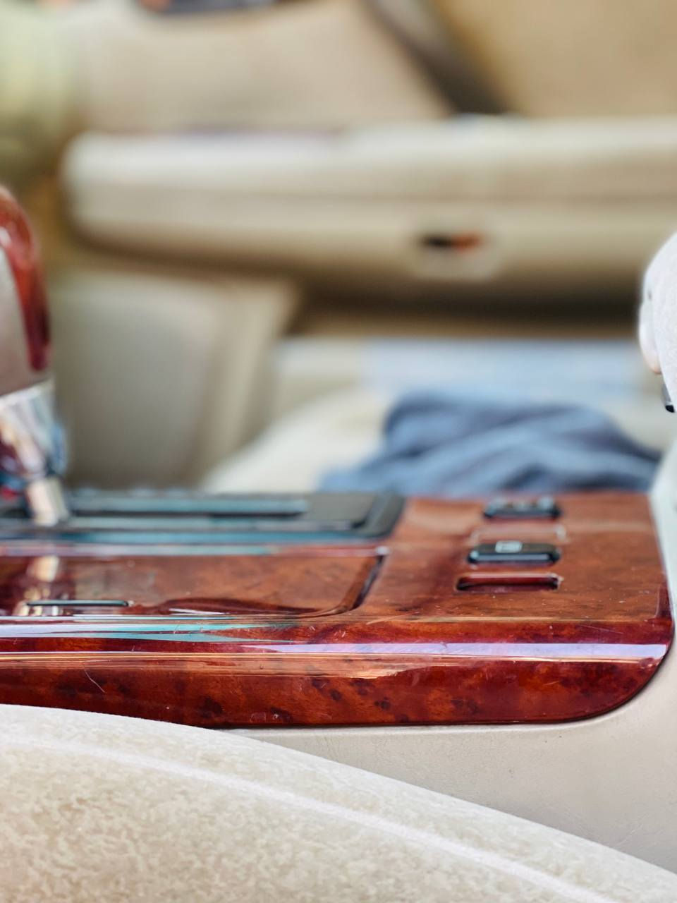 سلام عليكم تويوتا كران
موديل 2003
بس فحص مامدفوع الكمرك رقم كركوك 
السياره جاهزه مابيه نقص 
كفاله من الكص ونقل جذه والرسميات 
3 دكم 
ديفور الكبير 
شاصي 75 
كشنات كهربائية برده خلفيه ستيرن كهربائي مثبت سرعة مري شفط 
السعر خابر وبيك خير ودلل ***********
