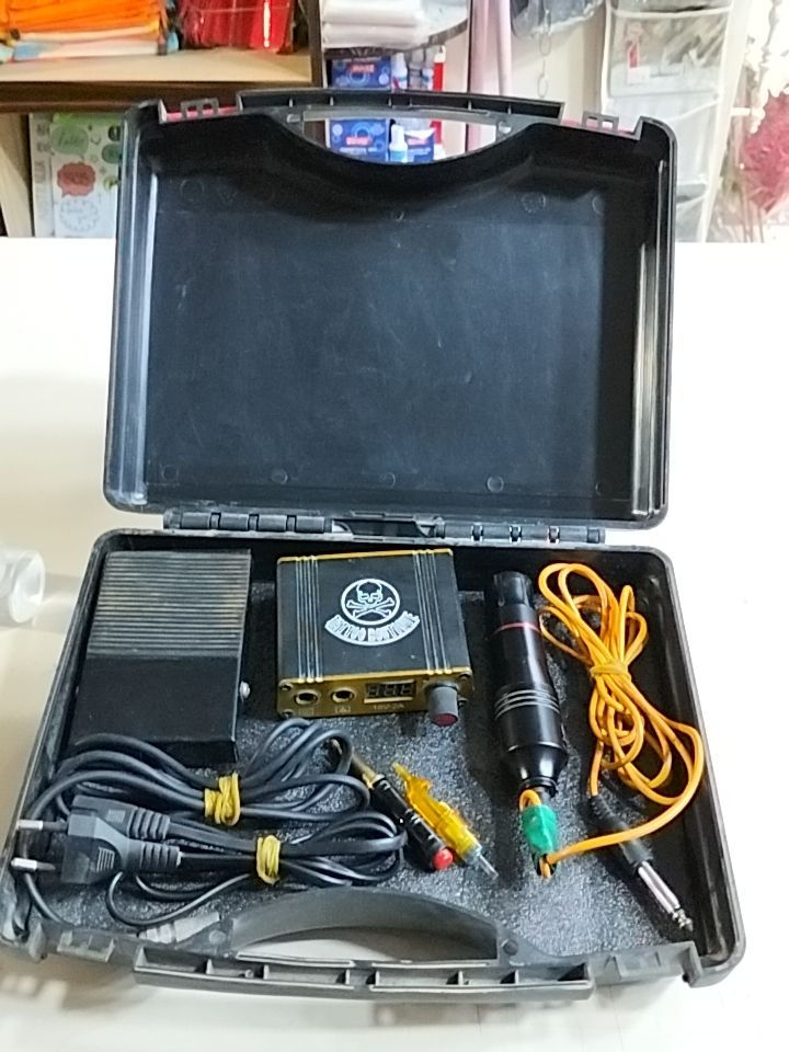 سلام عليكم شباب مكينة مال وشم للبيع *********** باقي التفاصيل واتساب او خاص
