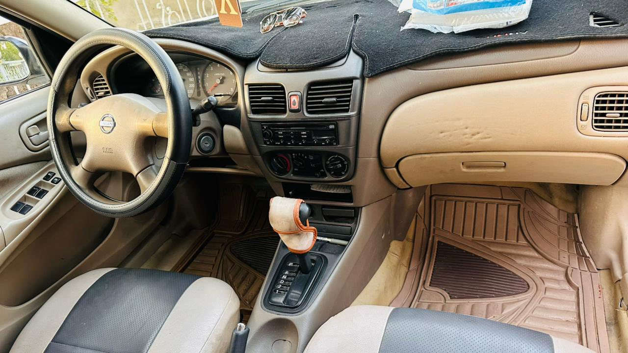 السلام عليكم للبيع نيسان سني ياباني موديل 2009 رقم بغداد بأسمي السيارة جاهزه خير من الله محرك كير مكفولا تخم تايرات جديد صدر جديد بيه ربع جاملغ وربع بنيد صبغ حتى من تشوف السيارة مبين حد الصبغ نقصه فقد دعاميات مثل ما موضح بالصور عارضه 93 $ ورقة وبيه مجال مكانه بغداد الشعب 
رقم :***********
