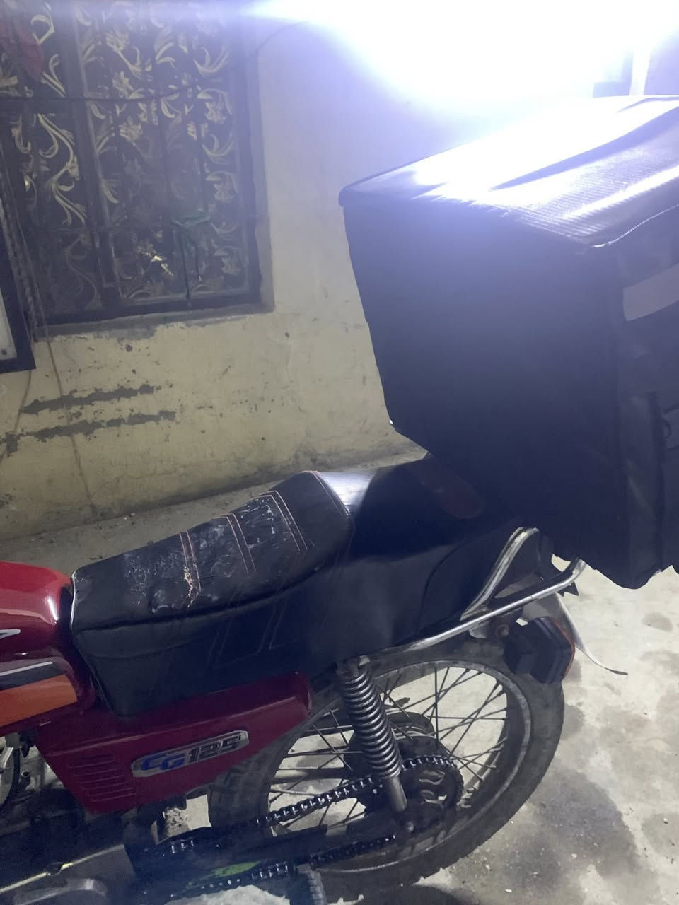 دراجه أيراني ٤كيرمديل١٦ دراجه مالته كلوباتها كله طافيه بس يعني اتشدلها كلوبات وترتبها  بيها نضوح من الجبنات أكفلك ياها من سرقه وانطيك ضمانات سعرها ٢٧٥ وبيها مجال رقم ‭٠٧٨٧ ٦٩٧ ١١٢٨‬
