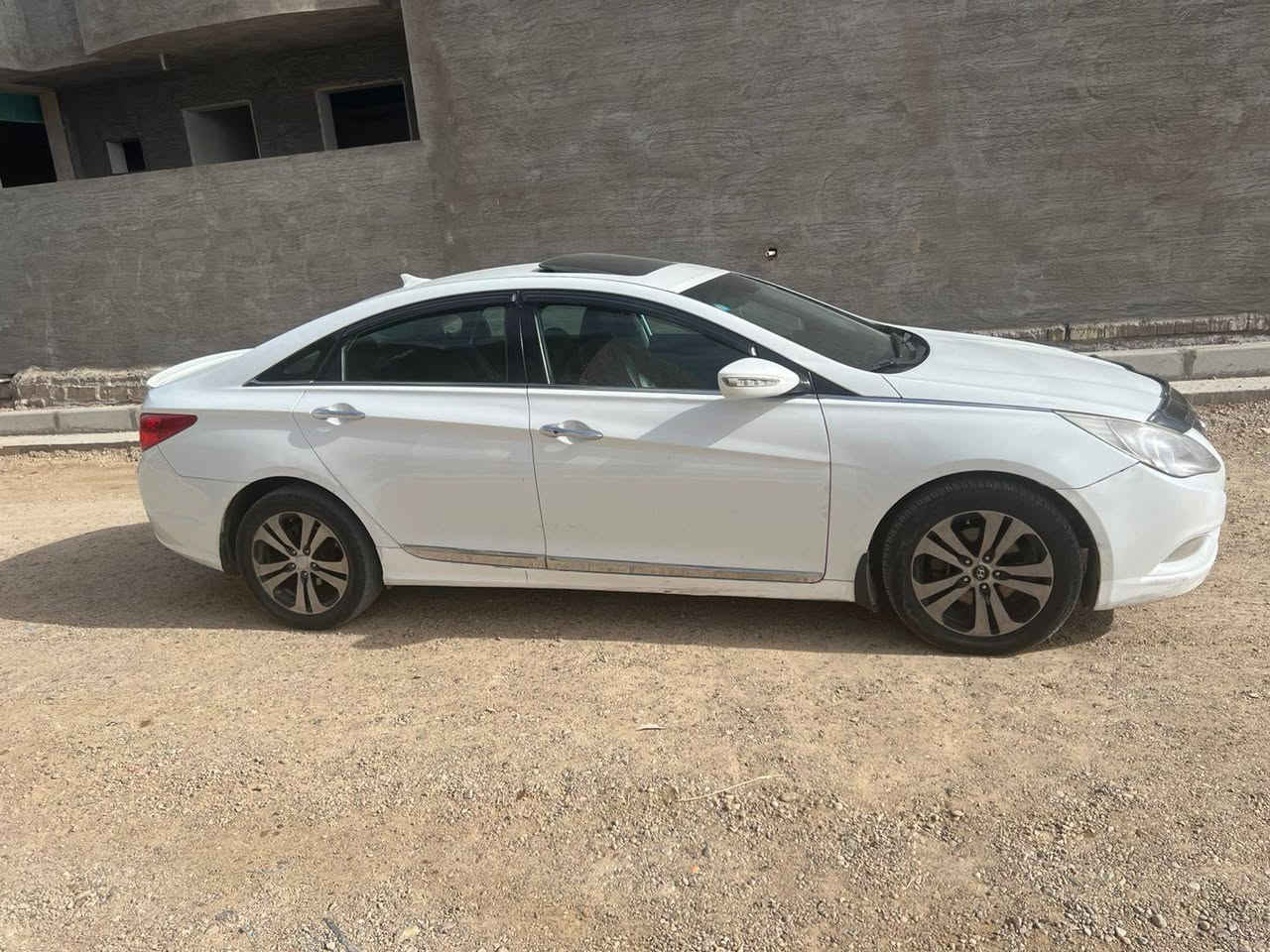 سلام عليكم سوناتا 2011 امريكي بيها ثلاث قطع سونار مرفق بلصور محرك 2400GDI كير صدر تخم تاير جديد رقم بغداد تحويل مباشر سياره فول 1/1مواصفات لل اخير
فتحه بصمه كشنات جلد تحكم ستيرن تحكم كشنات رادار اماميه وخلفيه.  مجموعه زنون كامله   سياره معروضه ب114 وبيها مجال قليل. رقم*********** بي واتساب
