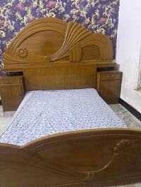 سرير • عرض ١٢٠