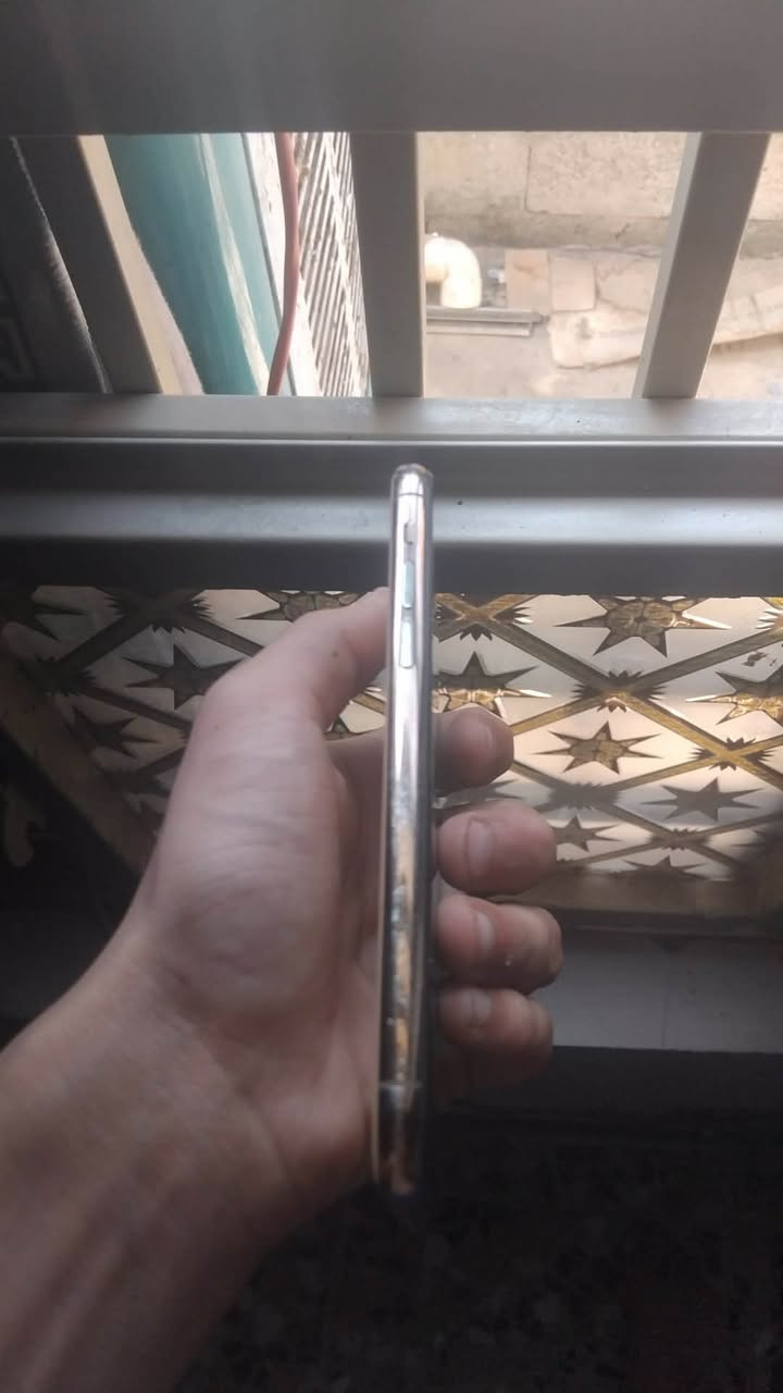 آيفون 11 برو عادي جهاز نضافه 90% مبدل شاشه وبطاريه وبل شاشه فطور الذاكره 256  السعر 175 ألف وبي مجال بصيط بغداد جسر ديالى القديم الرقم *********** بي واساب لا يوجد توصيل 
‏
