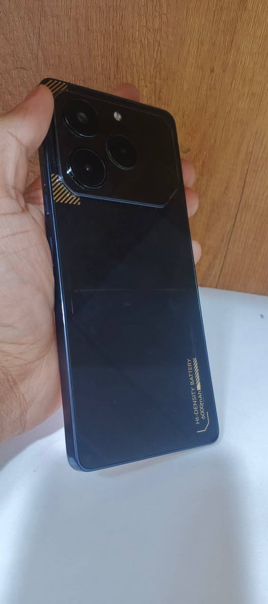 تكنو بوفا 6 برو 5جي 
للبيع فقط بي ضربه بالشاشه بس شتغل طبيعي 
جهاز ذاكره 256 يشغل 90 فريم
رايده 100 وبي مجال قليل


**إذا كنت صاحب هذا الإعلان وتريد حذفه لأي سبب، رجاءا أرسل رسالة إلى الدعم الفني**