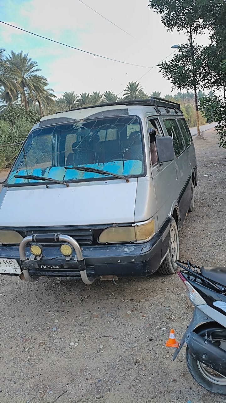 كيه بسته موديل 95باسمي سنويه صاقطه بشهر ثاني كير محرك مكفولات واكسن وشاصي المكان ابو غريب. هذا رقمي بيه واتساب ***********
