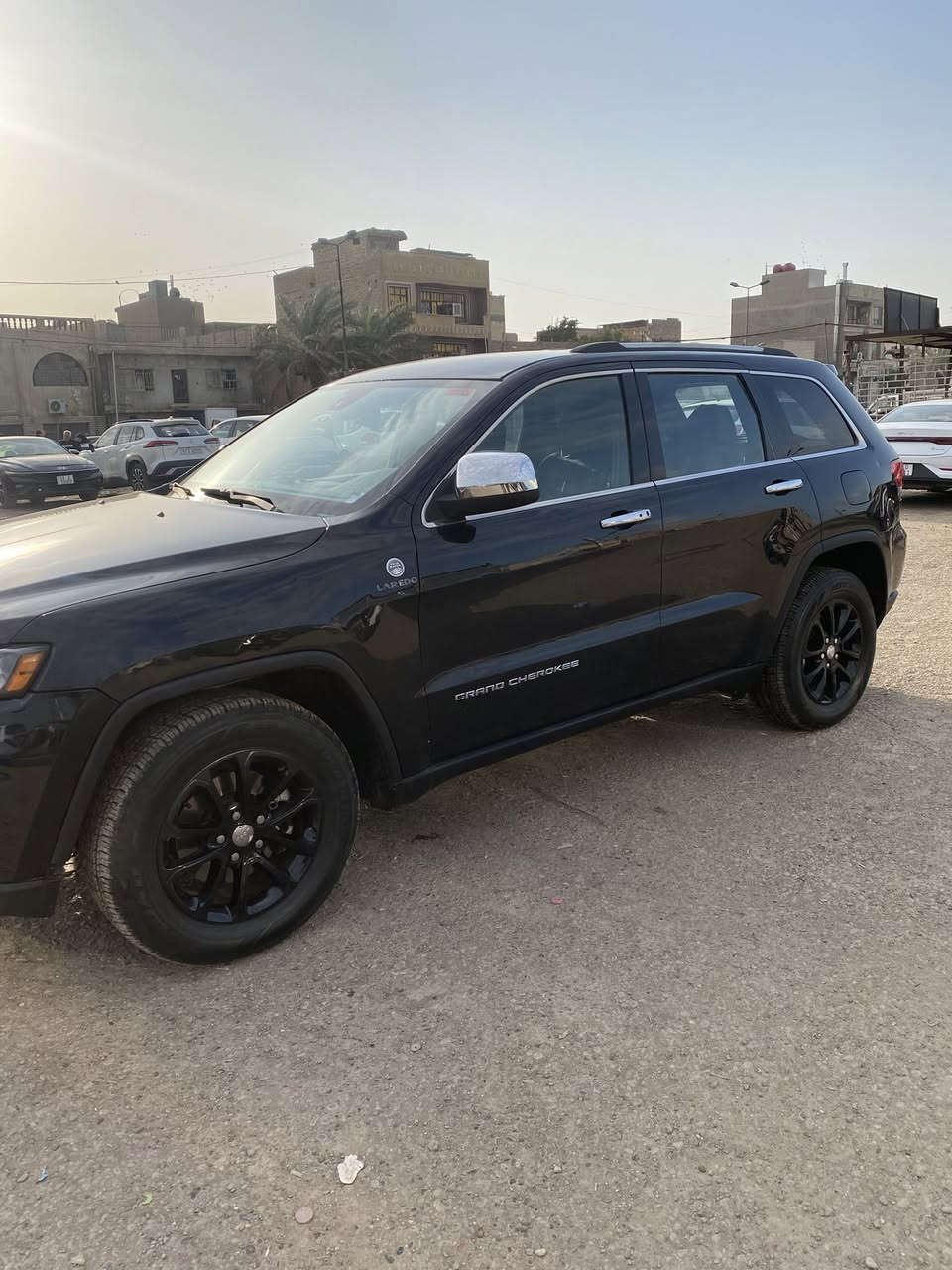 السلام عليكم سيارة جيب لاريدو مديل2014 شرح داخل مقطع الفديو سياره مو  جافيه شرط البيع سونار سعر 145 ورقه عنوان بغداد جميله شارع خير الله رقم الهاتف للأستفسار ***********
