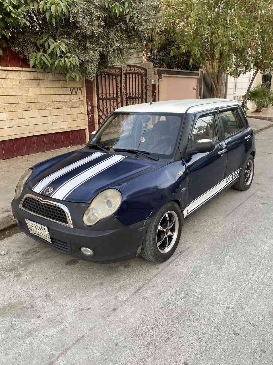 السلام عليكم 
ليفان رقم بغداد شرعيها بل موصل بيها صبغ جاملغ الامام واسفل قبق البانزين السعر 38 $
***********
