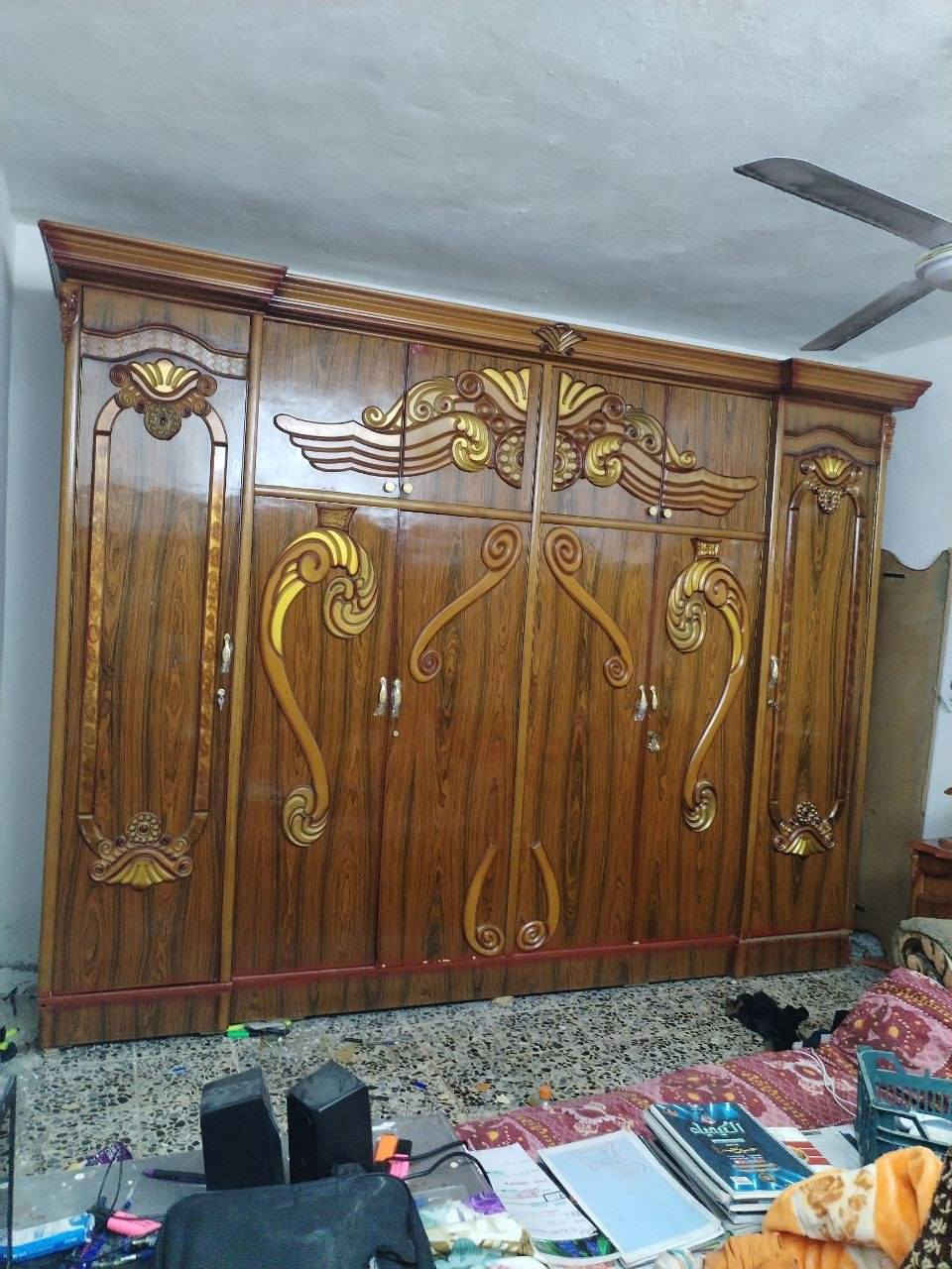 غرفة نوم للبيع السعر ٧٠٠ وبي مجال للأستفسار التواصل واتساب ***********

