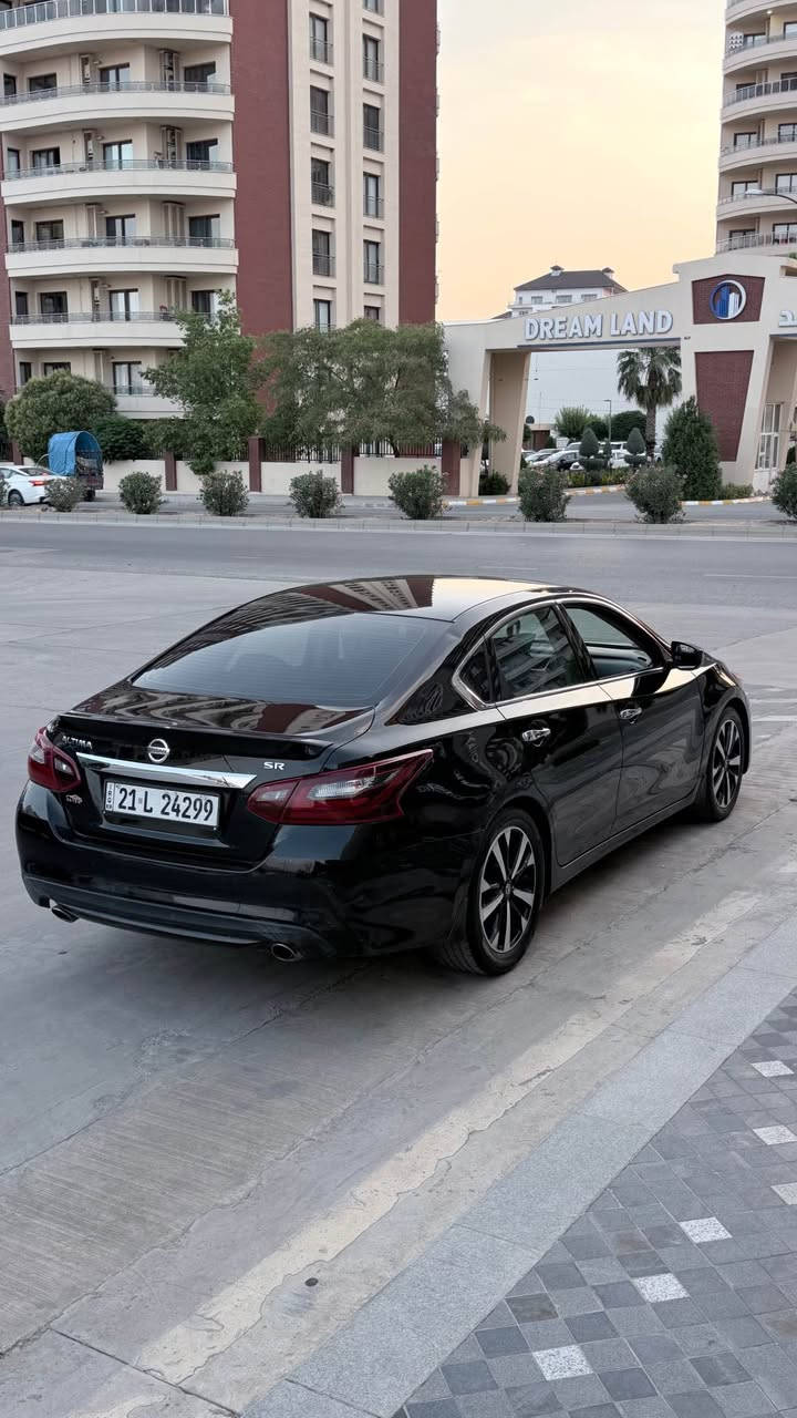 Nisan altima 2018 sr full 
سۆنەری داندراوە گێرو مەکینە بەشەرت نەکراوەتەوە ناگۆراوە 
بەس سلایت نیە سنەوی تازەیە تا ٢٠٢٨ بە ناقی خۆمە موشتەری تلفون بکە ***********
*********** السليمانية, العراق
