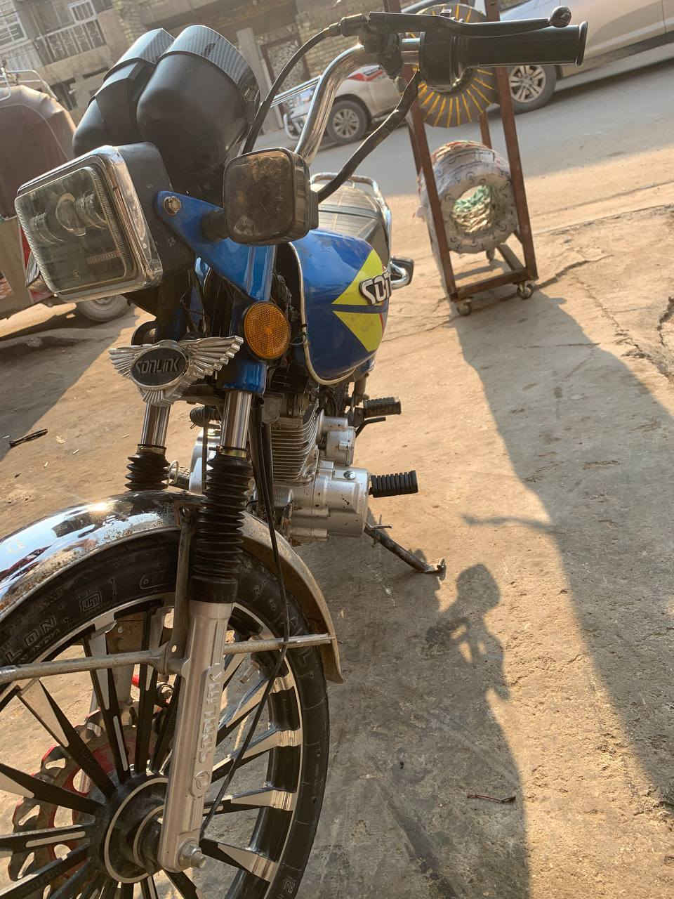 السلام عليكم دراجه سونك موديل 25 
دراجه شغاله نكره بيهه خيط تبخير ***********
