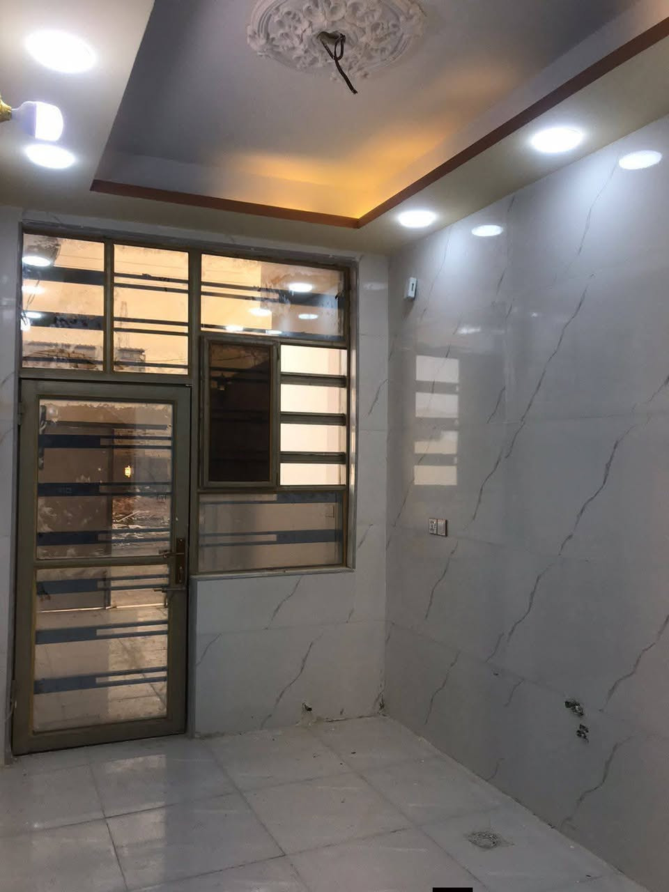 محبي الأناقة والجمال! 🏡 ***********
150 متر للبيع طابو زراعي سند 25 قرار محكمه مرقم ومشمول بالتطويب موقع البيت ملحق قريه الغدير قريب علتجاري اربع سايدات جهه القريه موقع ممتاز شغل البيت درجه اوله نضام تركي بروفايل صاله وستقبال ومطبخ وغرف نوم 2 وصحيات داخليه وخارجيه +2مناور بلبيت للاستفساراكثر اتصل وتدلل ***********
