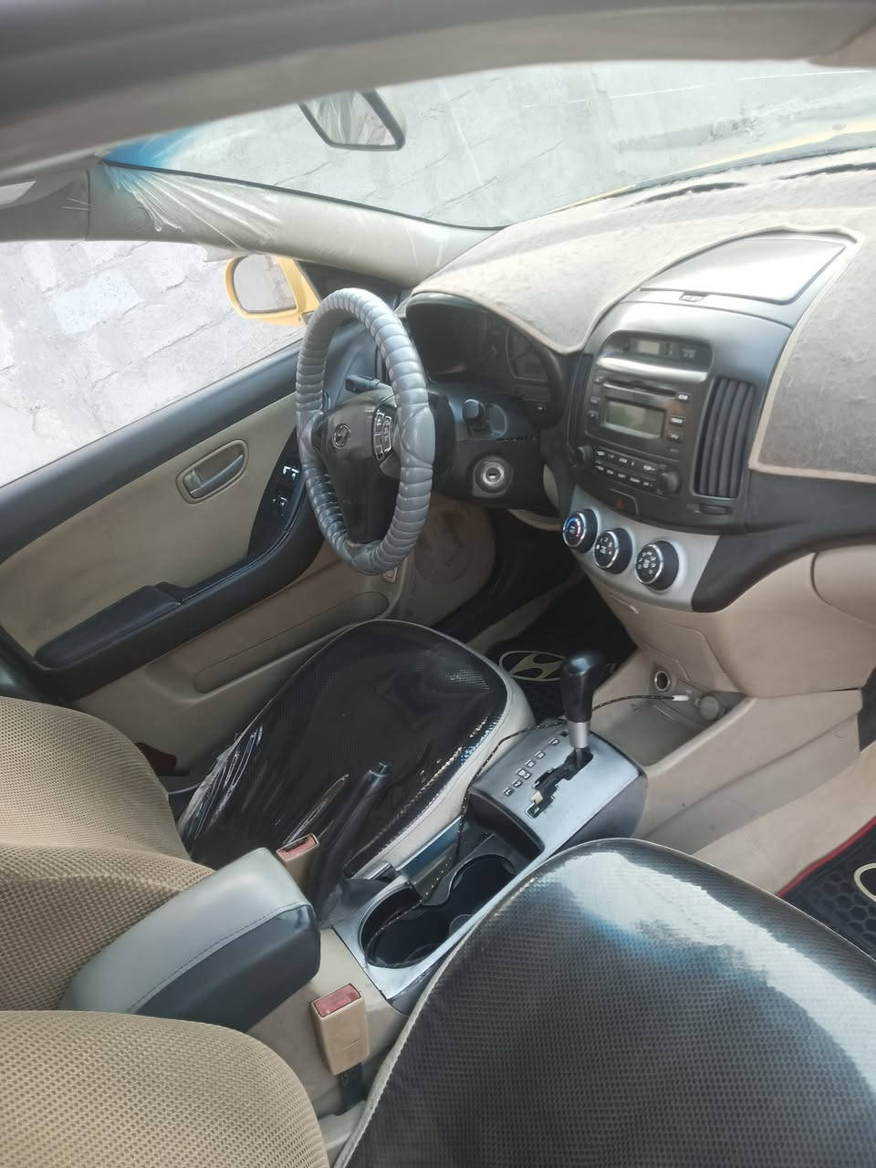 السلام عليكم النترا  موديل 8 وارد امريكي حادثه الباب الخلفي وره الصدر  الصفحه اليمنه ليبل واحد محرك   2000 مكينه كير صدر امامي و خلفي تخم تاير خير من الله السياره بسمي هيئه و غرامات مصفره مشروع وطني مكاني بغداد  اليوسفيه السعر 87 و بيه مجال ***********
