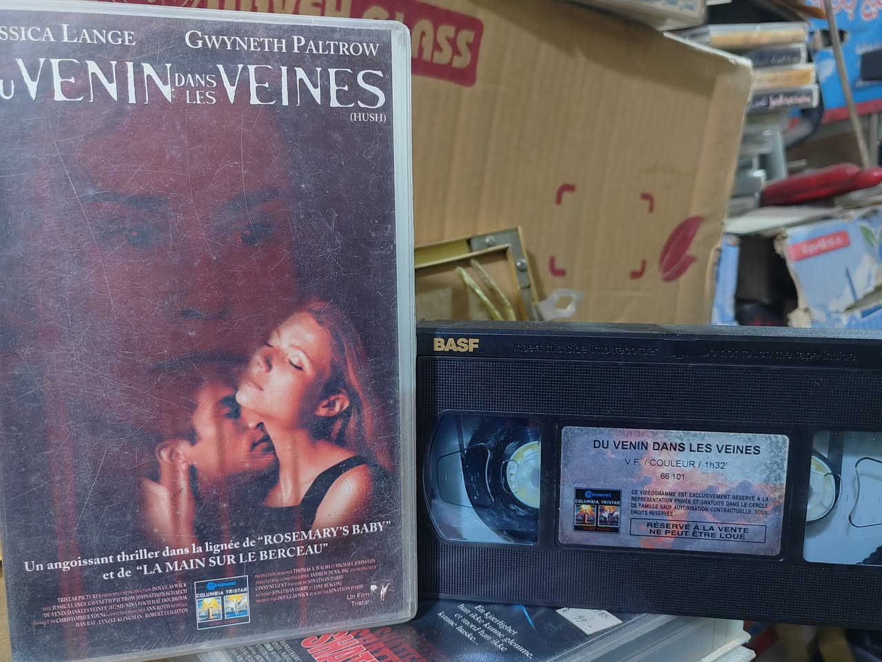 20 شريط فديو ...  افلام اجنبية
نسخ اصلية   سعر الكل  40 الف
التوصيل  5000 ...  للتواصل ***********
