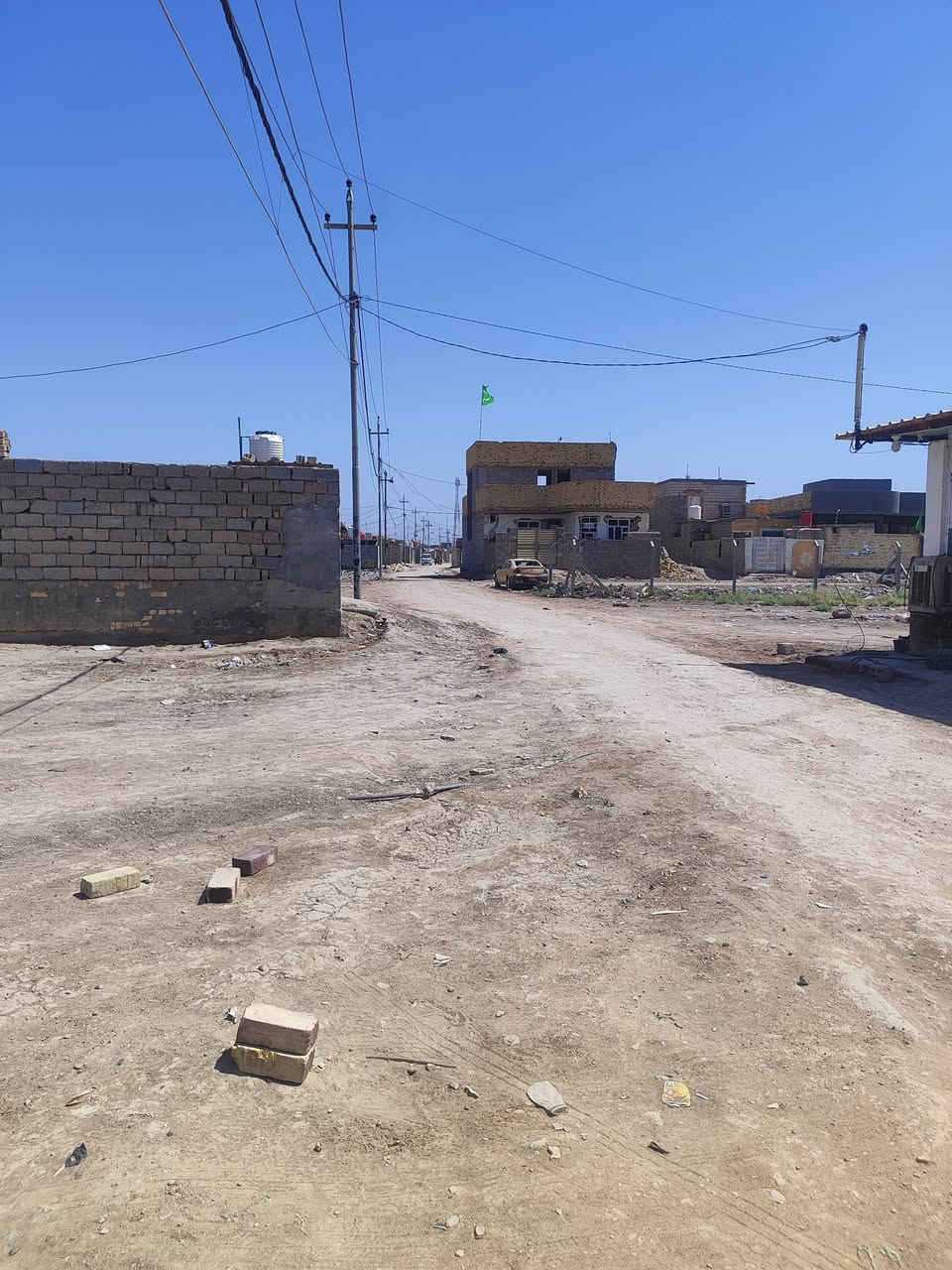 قطعه ارض للبيع مساحته 520متر طابو زراعي سند 25 ع طريق المعاره بشارع سيد سهيل ثاني قطعه عن شارع سيد سهيل تنباع نص منه عادي سعر المتر 70وبيها مجال شي بسيط أي استفسار اتصل على الرقم التالي ***********
