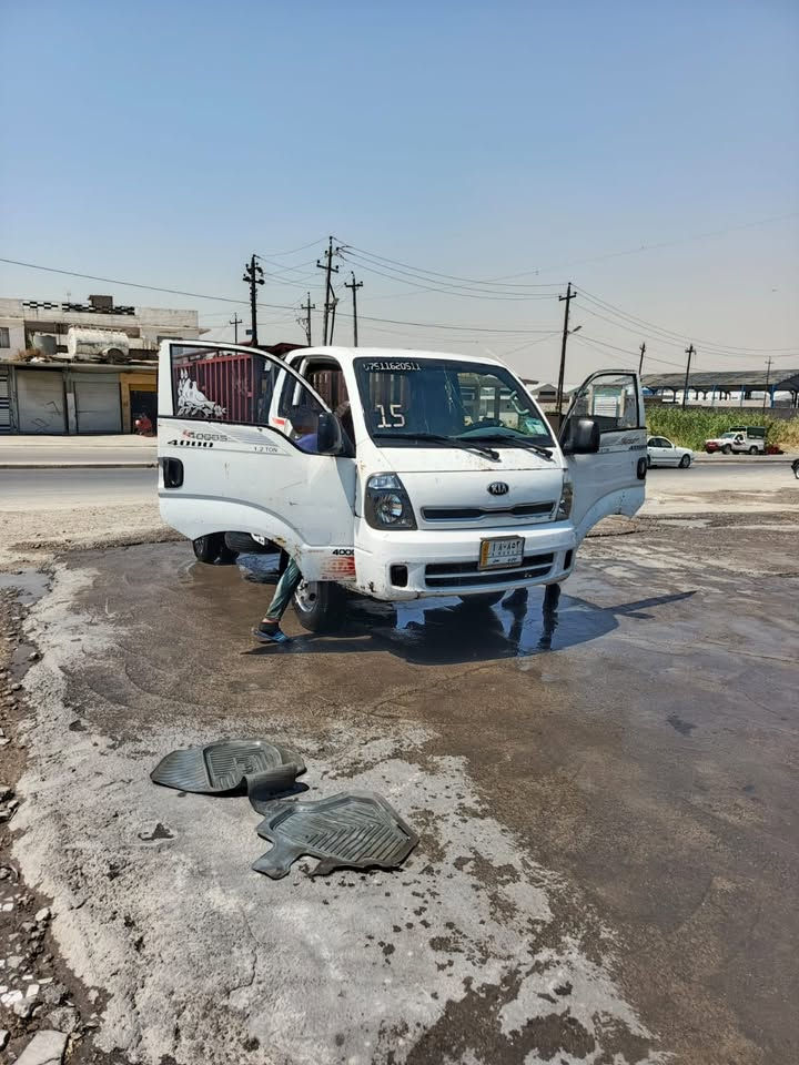سلام عليكم
كيا فحل موديل2015 رقم نينوى سنويه صقطت قبل شهر
شرط بدون صبغ فقط السقف اثر زنجار
شاصي بي فطر ورا التانكي والمحرك نفخ
سعر اتصل 
*********** بي واتساب
