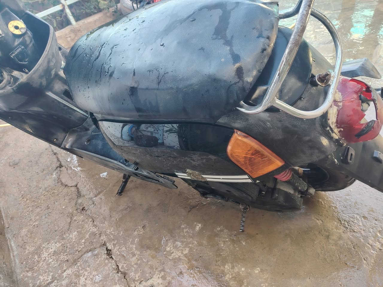 سلام وعليكم ماكس بوليسي لبيع سعر 300 وبي مجال مكان كاطون رازي رقم ***********
