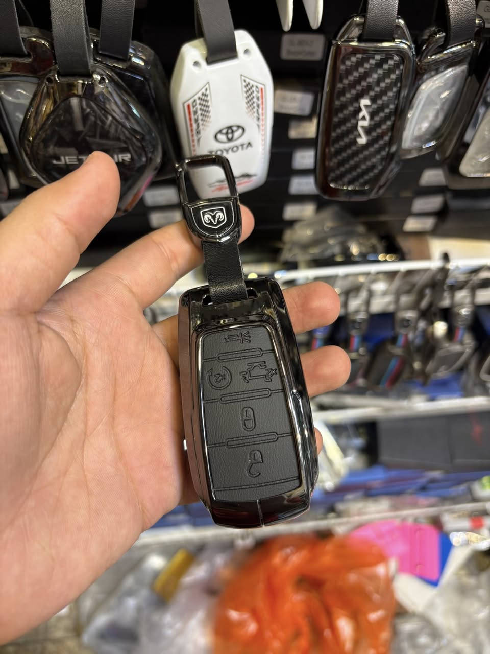 السلام عليكم 
نوفرلكم كل انواع كفرات البصمة للدوج رام و باكثر من شكل
للطلب و الاستفسار التواصل خاص او واتساب ***********
