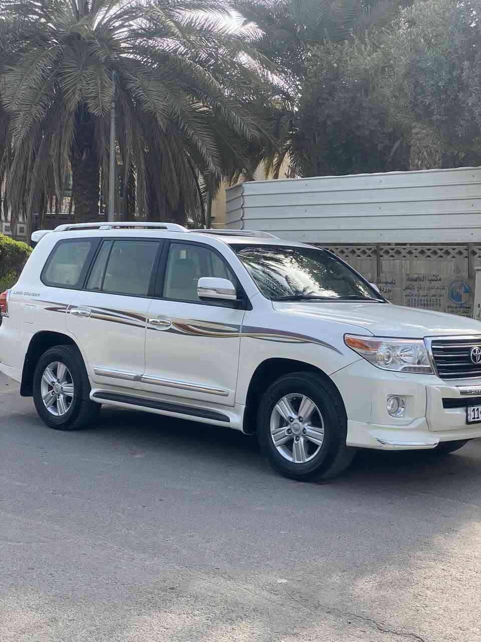 سلام عليكم  لاندكروز موديل2013 مكفولة كفالة عامةفقط الدعامية الامامية صبغ رقم بغداد ماشية 250 الف السيارة كلش مرتبة مكان السيارة بغداد زيونة السعر 355 ورقة
***********
