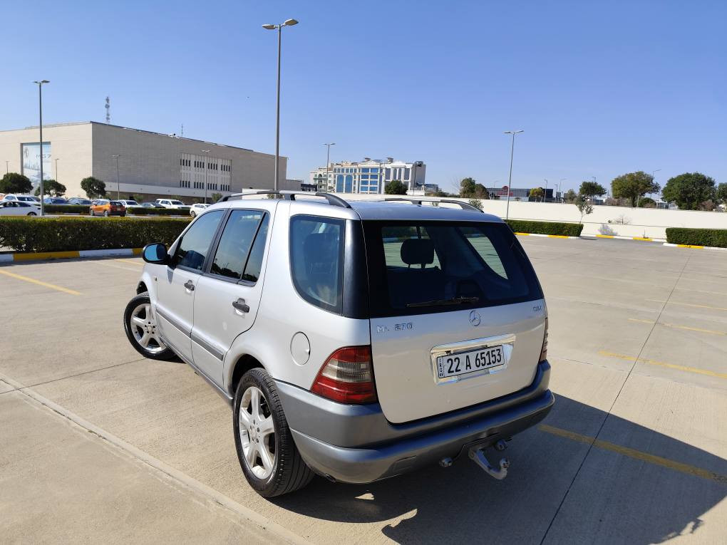 LM270
كير محرك بطه 3000منظومه غاز شادلها أيطالي صبغ قطعه واحدة بدون دواخل كشنات جلد رقم سنويه هزة جديدة سيارة نضيفه جدٱ ***********
*********** أربيل, العراق
