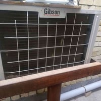 عندي مكيف جبسون 2طن للبيع كلش نضيف 07711491591