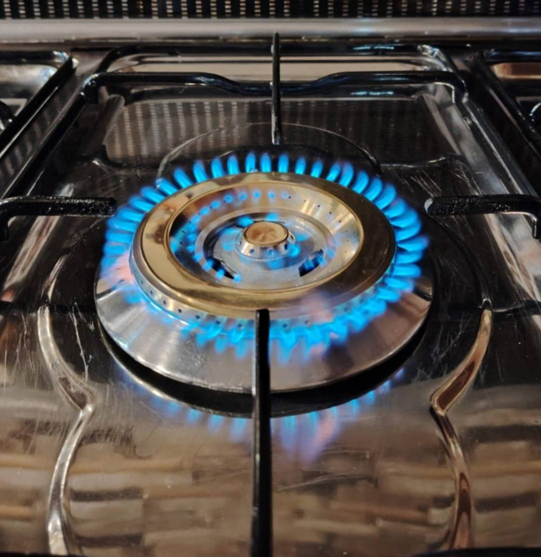 ❤️‍🔥طباخ فرش مصري للبيع ❤️‍🔥
الطباخ ماركه معروفه FRESH مصري استعمال قليل كلش الفرن والعيون.
✅️ حجم 90×60. ((اكبر حجم بالفرش ابو 5 عيون ابو الفرن الواسع الجانبو)).
✅️ الطباخ سل ستيل كامل.
🔥كل العيون والفرن نااااره زرررركه🔥. 
 كل الكهربائيات تشتغل فووول بيه الجداحات وماطور شوي الدجاج والأضائه الداخليه للفرن .
((مكلفه بالنشر فقط))...ماعدهم لا حجز للطباخ ولا توصيل. ومنزله رقمهم وعنوانهم تكدر تتصل بيهم مباشره.
🔴 السعر 275 قفل 🔴 السعر مابيه مجال...وما يبيعوه اقل من هل السعر اصحابه.
لان هذا بأقل من نص سعر الجديد دينباع ...و على هل الارتفاع بالاسعار.
✅️ العنوان بالاعظميه.
ابو علي
*********** بيه واتساب✅️
