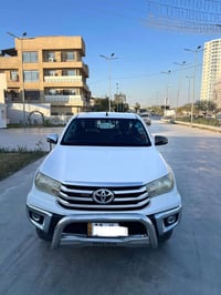 هايلوكس فور ويل للبيع موديل 2016 سياره مكفوله من الصبغ والضربه  مواصفا...