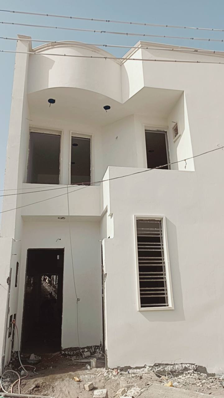 سلام عليكم خلفه لباخ سقل طلس تطعيم تصفير لبخ ونثر جراره تشميع اي شي يخص الاسمنت اشتغله ***********
