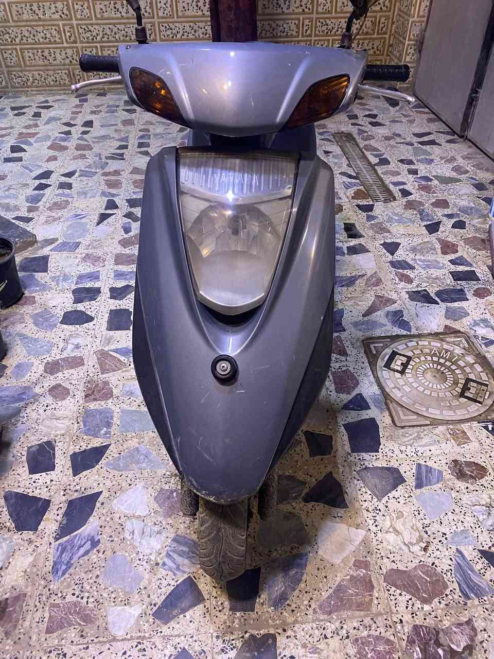 السلام عليكم
دراجه بريز اللايت ناصي  نضيفه ومكينه ناعمه دراجه حلوه كلش مكفوله من كلشي بس الويل الخلفي تعبان شوي 

منفيز السعر 700 العنوان بغداد البلديات

رقم الهاتف ***********
