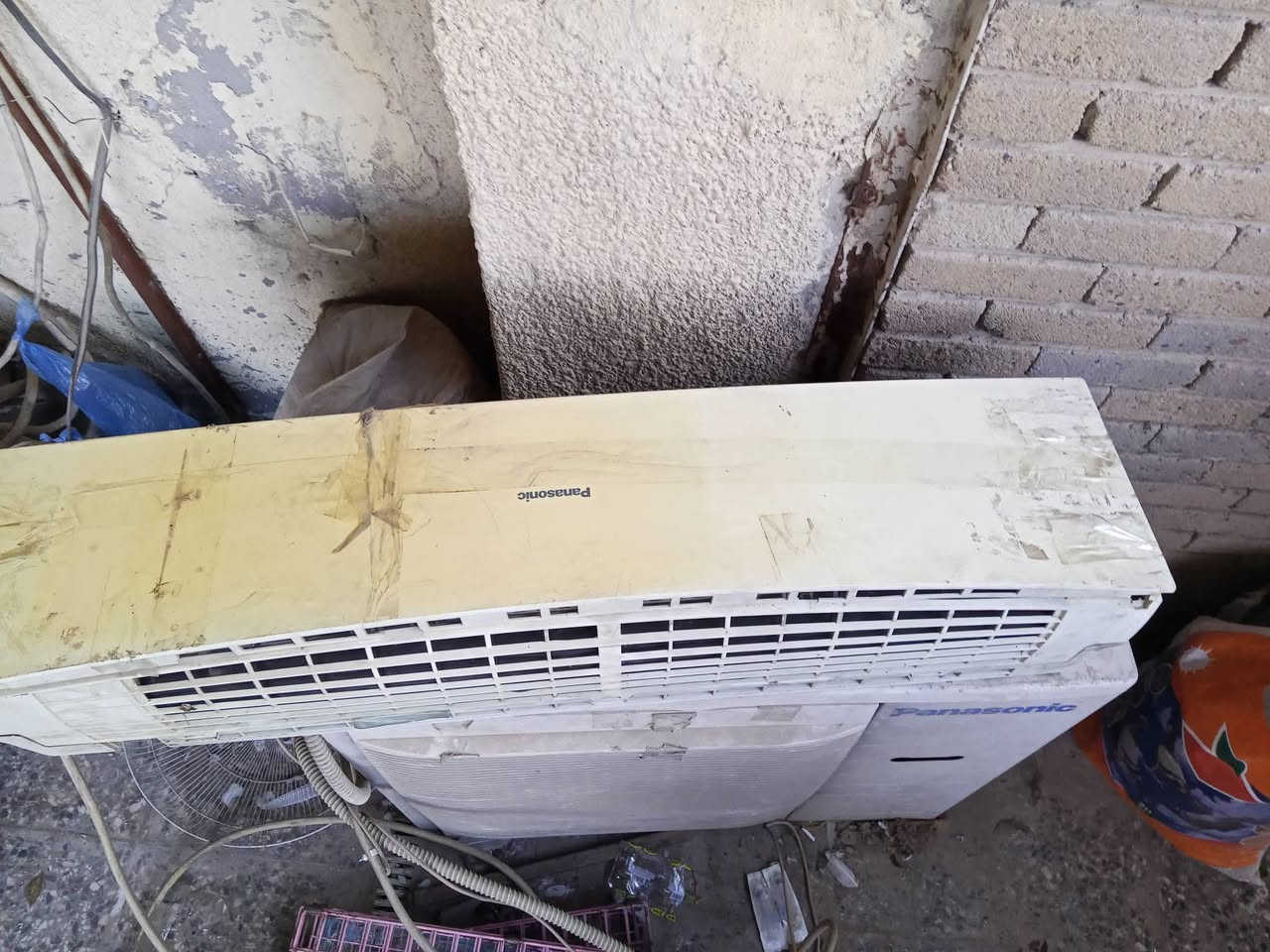 250 نهايته قفل
سبلت اثنين طن بنسونك شغال بي كسر باالوجه البلاستك واحد من البواري مكصوص مبين بالصور بغداد شارع فلسطين رقم *********** رجاء بياع شراي لا تخابر

