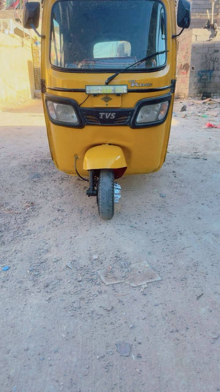 سلام عليكم تكتك للبيع موديل 2018\11\30 كامله كبل للشارع لاضربه ولاصبغ بس دوس فقط مكينه ٢١كبل للشارع ٧وراق اصليه شرط ترقيم لايت زنون دبلات جدد تخم تاير دوشمه سفريات جادر جديد ماتصرف ولاربع سعر ٣٢٥٠وبيه مجال مدينه الصدر تفاصيل كلهن كدامك ***********
