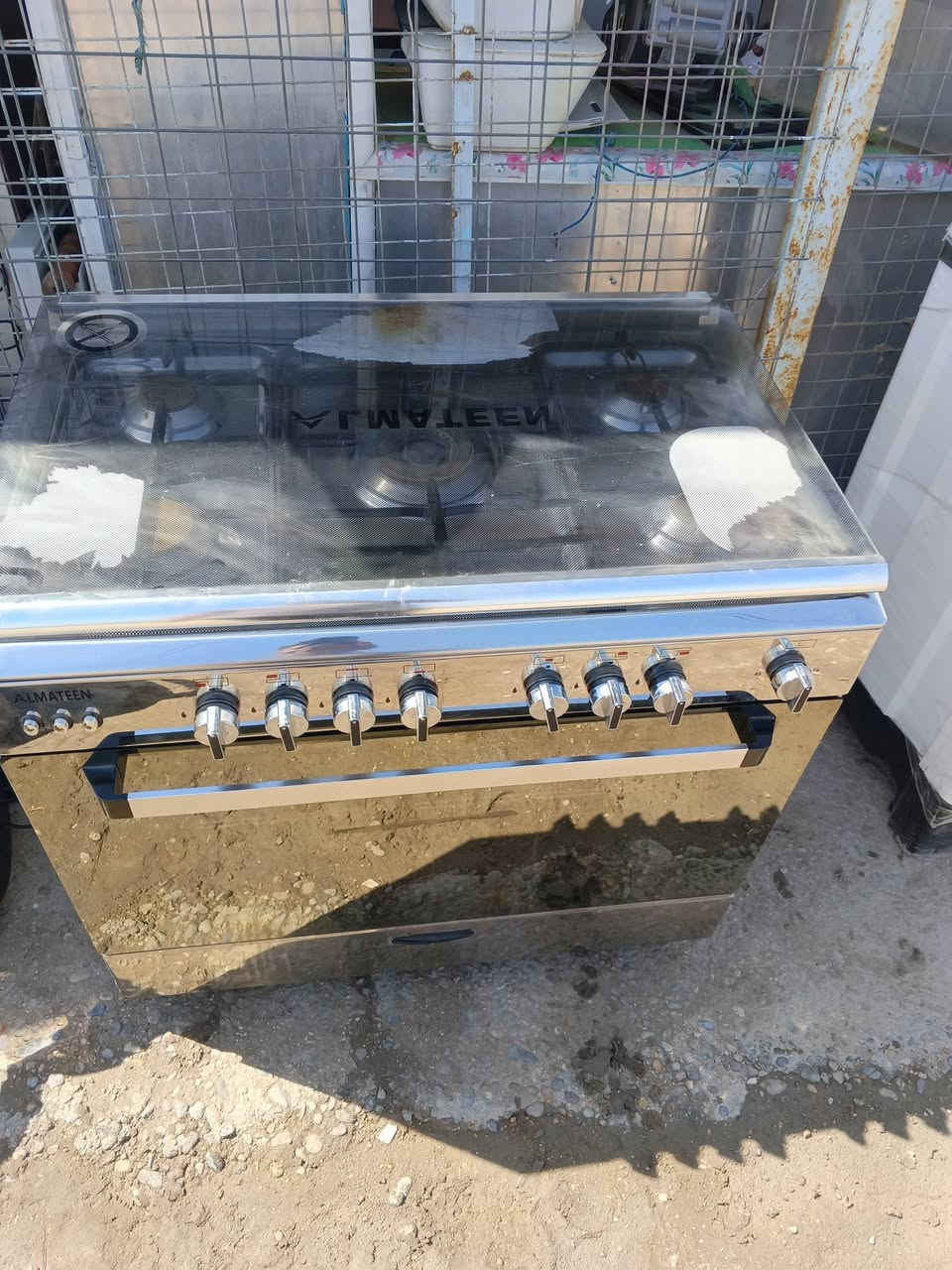 مجموعه غراض منزليه مستخدم  العنوان المسيب على طريق الحمايه قرب ملعب حي الأطباء على الشارع العام للاستفسار الاتصال ***********  ممتواجين مازنجر بس اتصال
