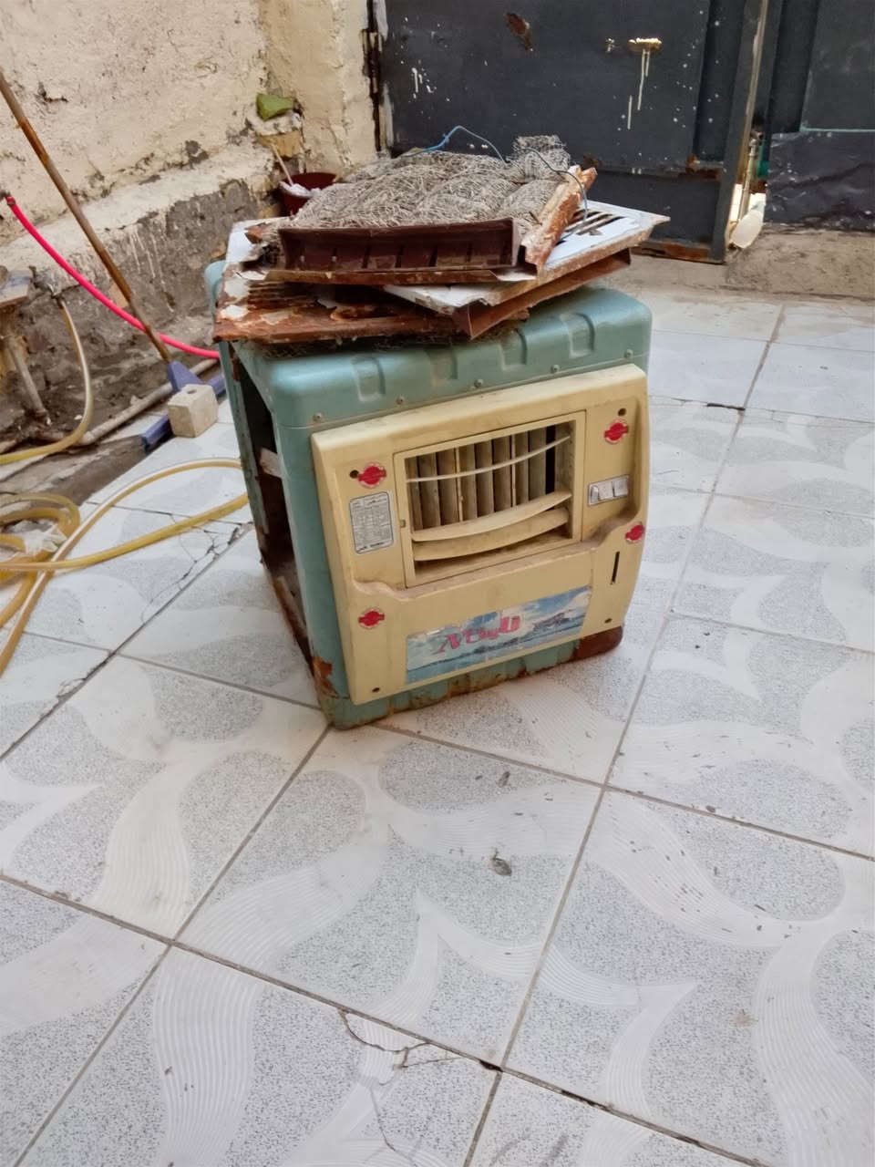 مبردة صغيرة للبيع شغاله سرعتين سعرها ٣٠الف مكاني سبع البور الالف


**إذا كنت صاحب هذا الإعلان وتريد حذفه لأي سبب، رجاءا أرسل رسالة إلى الدعم الفني**