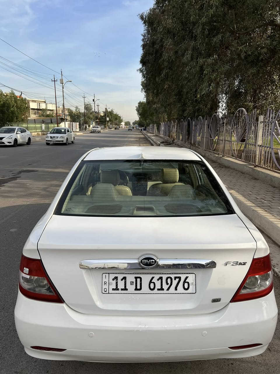 السلام عليكم بيوايدي 20011 f سياره جديد مكفوله كير اوتماتيك كير مكينه مكفولات تخمً تاير جديد صدر امامي خلفي جديد تتفئه تبريد سعرها ٦٠وبيها مجال  سياره بسمي تحويل مباشر العنوان بغداد الأمين رقم ***********
