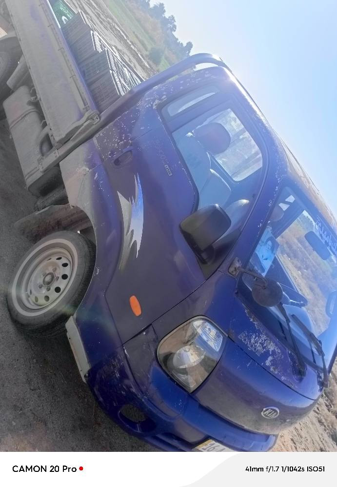 سلام عليكم كيه بومه البيع  موديل 2006رقم نكليزي قادسيه مكان نجف سعر 70بيه مجال الشراي هاذه رقمي ***********
