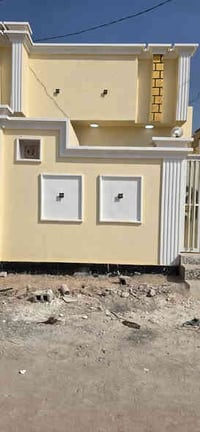 شارع المعمل • ١٠٠م • سقف كونكريت