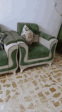 تخم عشر مقاعد معه البردات ب350الف موبايل 07700275777