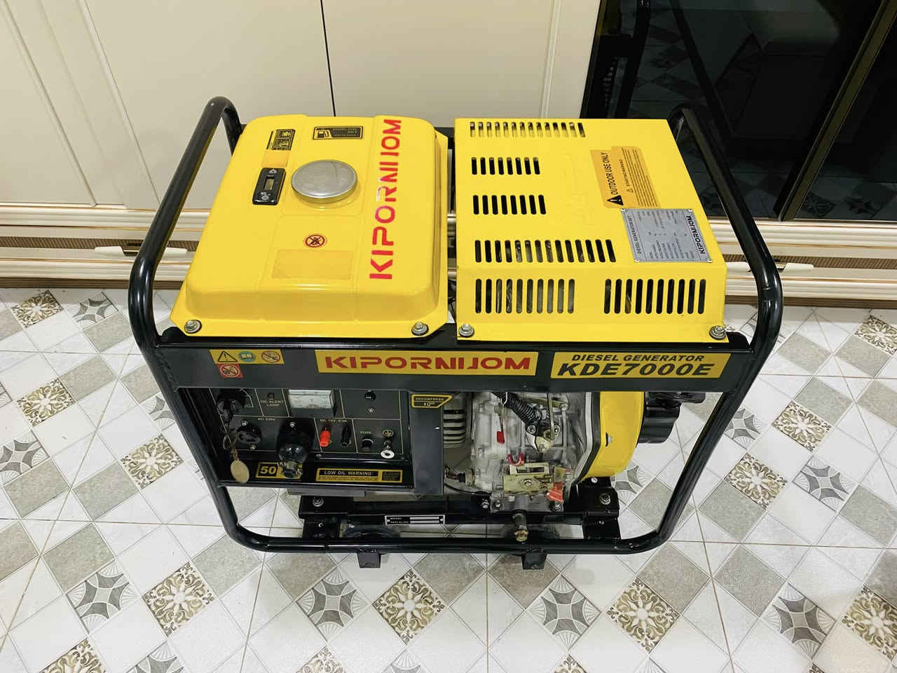 سلام عليكم مولده كاز مفتوح 6كيفي 25امبير مولده بعدهي جديده  مشتغله سبوعين فقط بلاديه ما داخله تصليح نكره حبل سلف باتري جديد سعر 600مكاني بغداد الشعب تواصل***********
