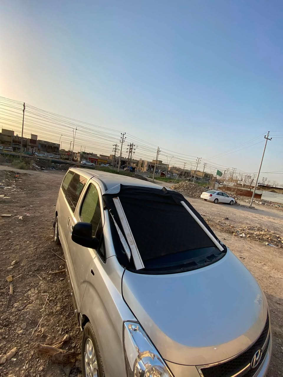 السلام عليكم هونداي ستاركس H1 2008 مسكر أصل فول بدون فتحات مكفوله كير مكينه عيب شرعي خطها نجف سوق الشيوخ رقم نجف ب120 وبها مجال كامله كير مكينه تبريد كهربائيات كلها شغاله شرط لون سلفر معمره بلاد حادث بجم بدون لغود يحتاج دوشنه كشنات *********** ذي قار سوق الشيوخ
