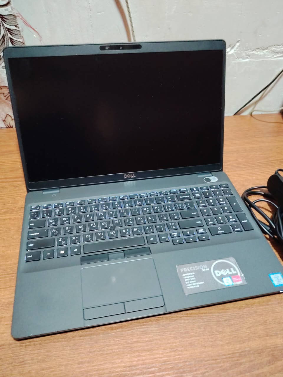 السلام عليكم
لابتوب Dell 
مواصفات 
Core i 5 جيل الثامن
رام 16  GB DDR4
كرت شاشة AMD 2GB
 هارد  500 SSD 
شاشة لمس 
نظافة فول 99℅
سعر 300 الف. 
مكاني الموصل التواصل على الماسنجر او واتس اب هذا الرقم
***********
