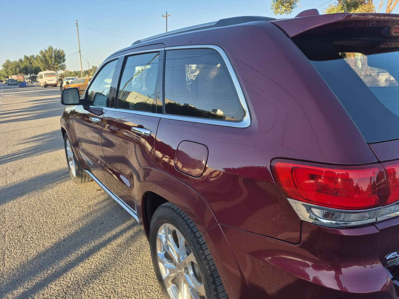 جيب 21 خليجي فئه سومت أعلى فئه بالجيب فول مواصفات 1/1  مكفوله كفاله عامه محرك 3600  رقم بغداد باسمي ماشيه 66 الف كيلو سياره جاهزه ومابيها اي نقصص
330 وبيها مجال بسيط 
للتواصل ***********
