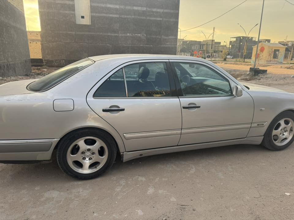 سلام عليكم مارسدس ام عيون مديل 1998 رقم بصرة بيها نقص صاجة الكير علما سعر الصاجة ورقه كير كامل سعره 3ورقات العنوان بصرة سعر 85 وبيها مجال 
***********
