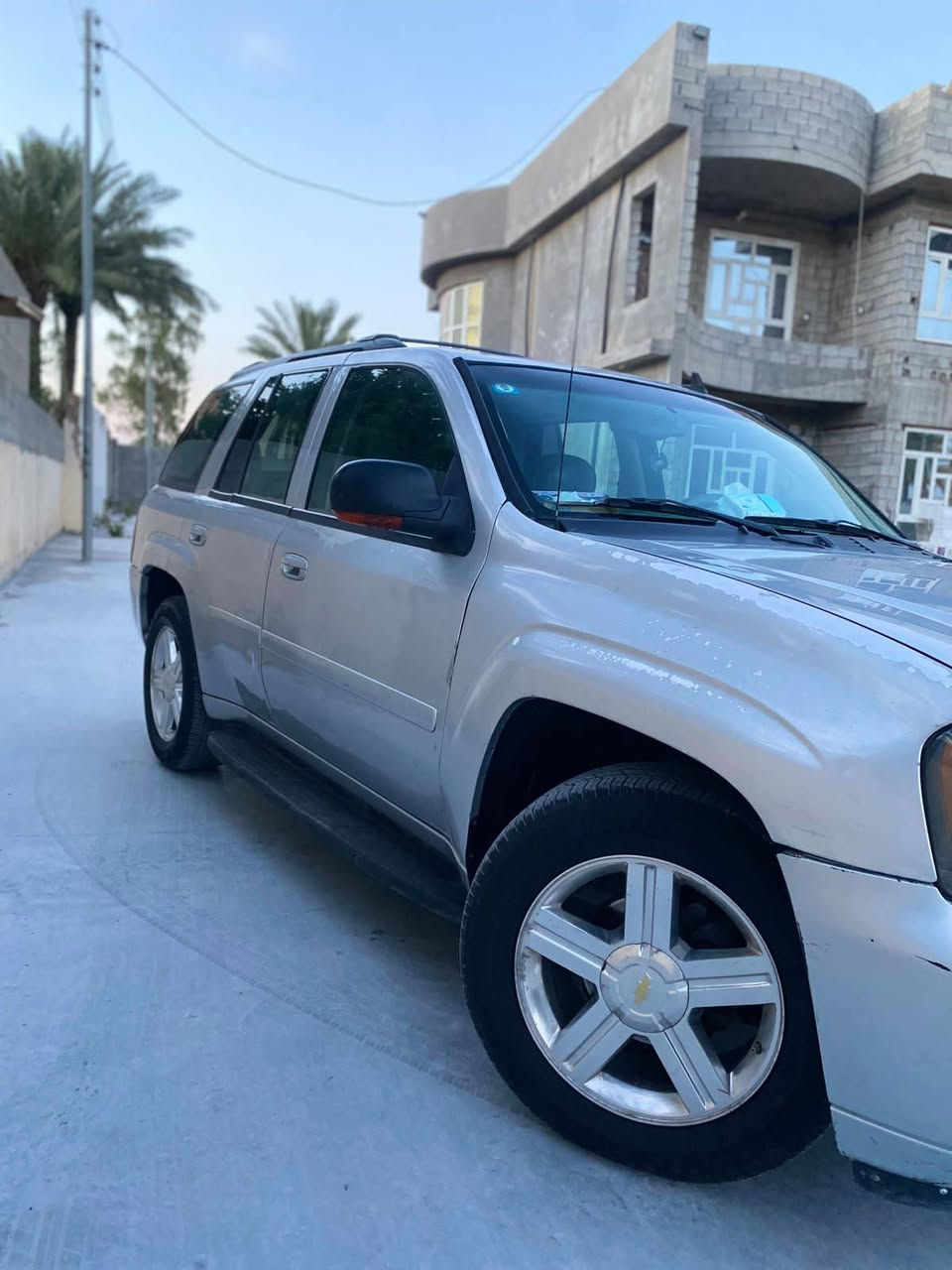 شوفرليت بلايزر بچم تاهو مدنية 2008 رقم بغداد الانگليزي 6V مكينه 4.2 قبق ابيض تخم تاير حجم 18 جديد ..قطعتين صبغ جامرلغ وباب فول مواصفات ...حدادية جديدة مكينه وكير جدد تدفئة تبريد شغالة فتحت سقف سلايد تدفئة مقاعد جلد وكهربائية ارضية جلد سيارة جديدة ..بعقوبة  السعر .للاستفسار ***********
